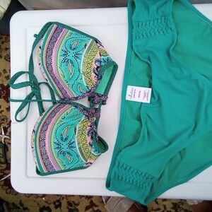 Catalina swimsuit bottoms  (M?) with a Shade & Shore top 34d